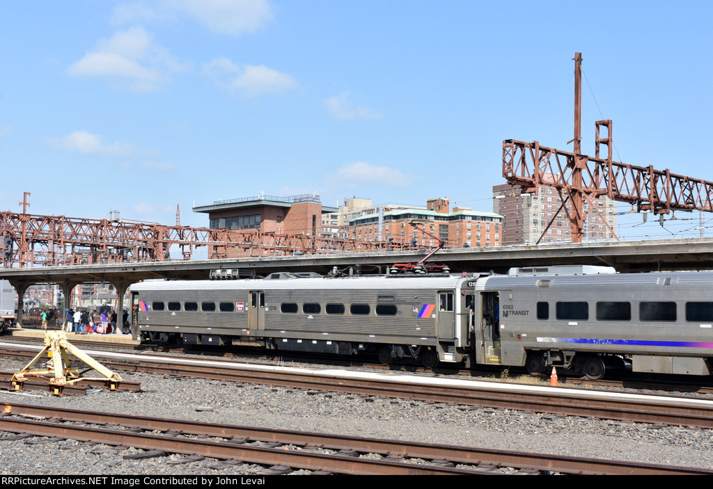 Arrow III MU Car # 1319 with the Lackawanna RR Decal on it